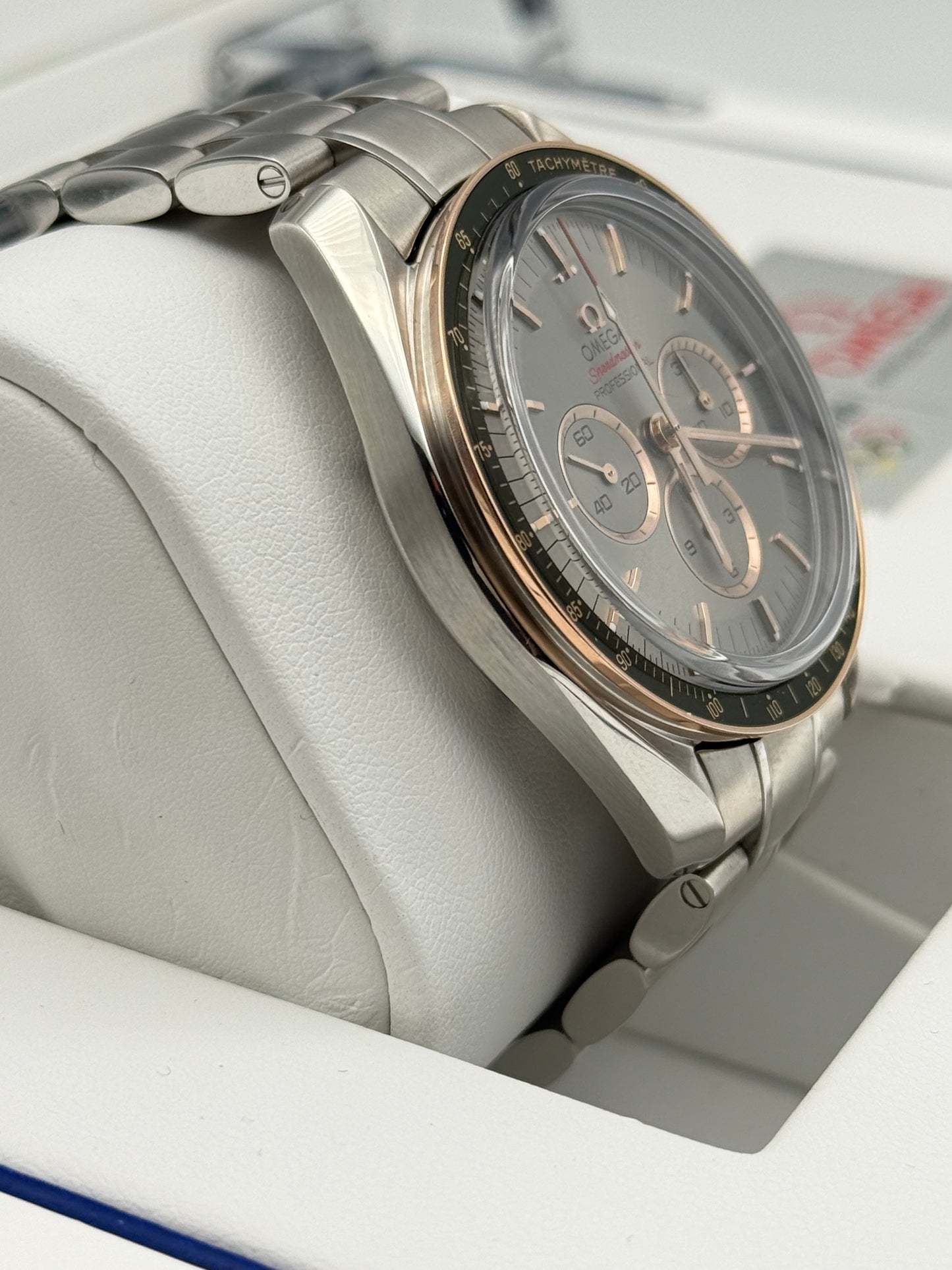 Omega Speedmaster 2020 Tokyo Limited - 522.20.42.30.06.001